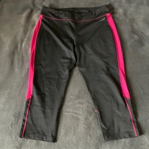These capris athletic leggings are for only $7